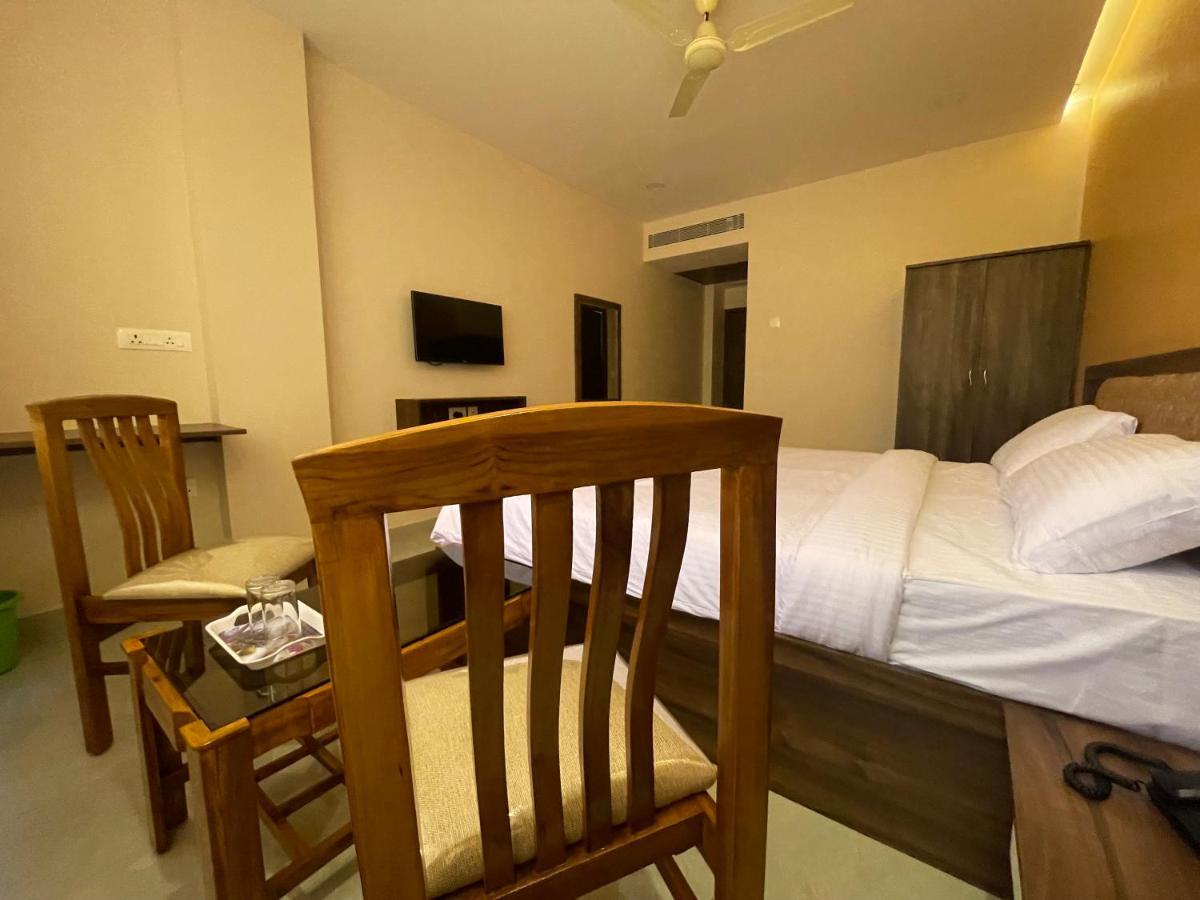 Hotel Lavender Elite Haldipur エクステリア 写真